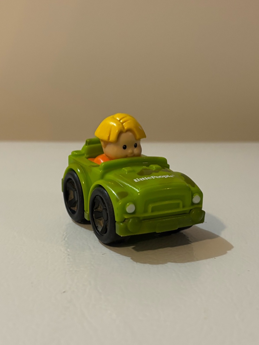 2/15$ 🦊 Fisher Price Little People Wheelies Camouflage Green Jeep with Eddie